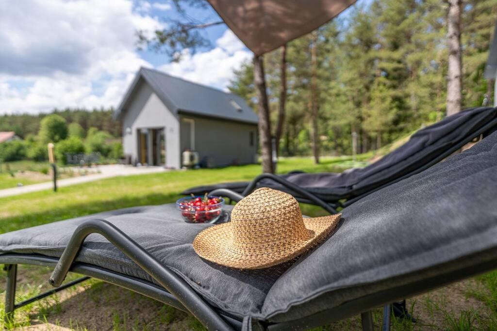 Wrzosowe Wzgorze - Domek Wiejski Klaczno Exteriör bild