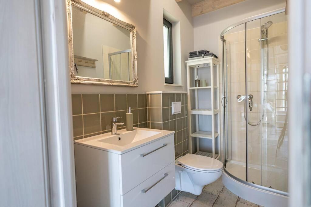 Wrzosowe Wzgorze - Domek Wiejski Klaczno Exteriör bild